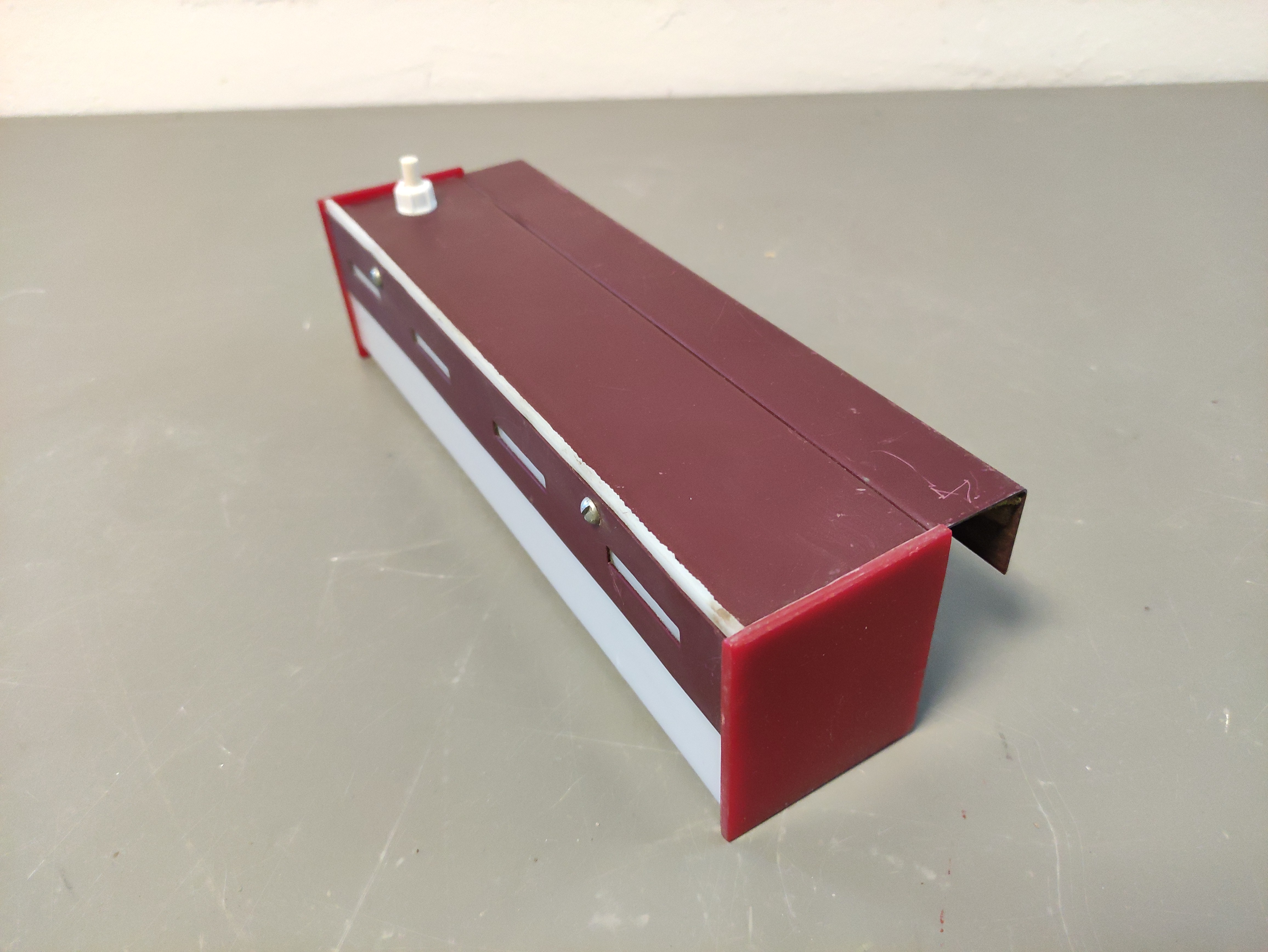 lampara aplique colgarcama metacril met e14 6.5x24.8x8 3u